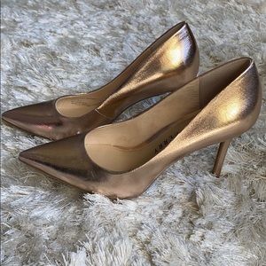 Katy Perry size 6.5 rose gold heels pumps